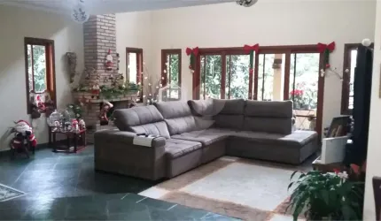 Sobrado com 5 quartos à venda em Caraguatá - SP