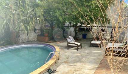 Sobrado com 4 quartos à venda em Sumaré - SP