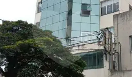 Prédio inteiro à venda em Centro - SP