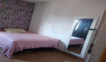 Sobrado com 4 quartos à venda em Vila Gustavo - SP