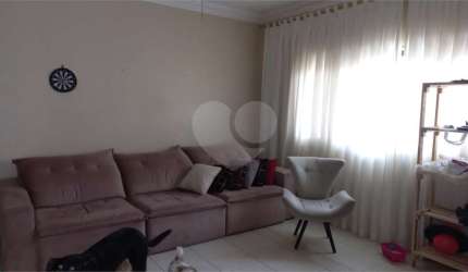 Sobrado com 3 quartos à venda em Vila Prado - SP