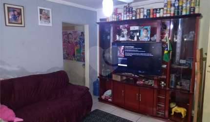 Casa térrea com 4 quartos à venda em Vila Nova Carolina - SP