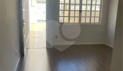 Sobrado com 3 quartos à venda em Vila Galvão - SP