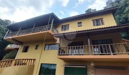 Condomínio com 4 quartos à venda em Caraguatá - SP