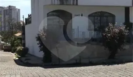 Casa com 4 quartos à venda em Vila Galvão - SP
