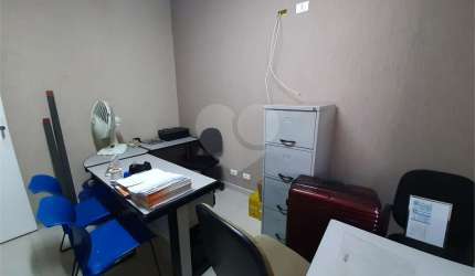 Prédio inteiro à venda em Carandiru - SP