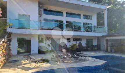 Condomínio com 3 quartos à venda em Caraguatá - SP