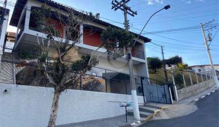 Casa com 4 quartos à venda em Centro - SP