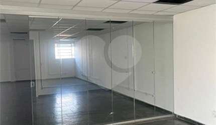 Prédio inteiro à venda em Belenzinho - SP