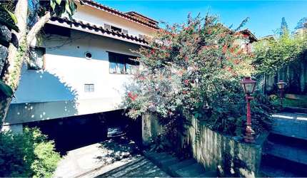 Casa com 4 quartos à venda em Pacaembu - SP