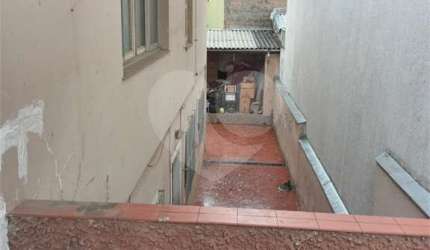 Casa térrea com 4 quartos à venda em Vila Baruel - SP