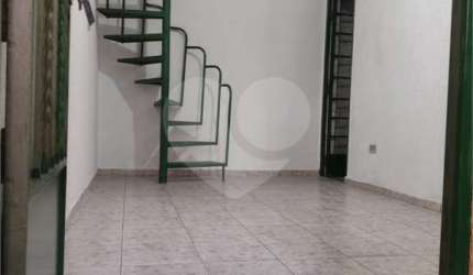 Casa com 4 quartos à venda em Jardim Modelo - SP