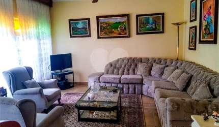 Sobrado com 4 quartos à venda em Santa Teresinha - SP