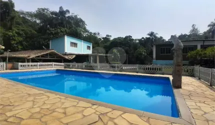 Chácara com 20 quartos à venda ou para locação em Pirucaia - SP