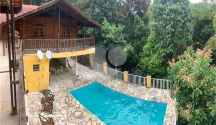 Condomínio com 4 quartos à venda em Caraguatá - SP