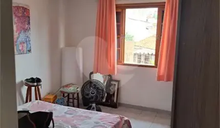 Casa com 3 quartos à venda em Vila Iório - SP