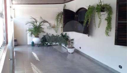 Sobrado com 3 quartos à venda em Vila Santista - SP
