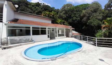Casa térrea com 3 quartos à venda em Roseira - SP