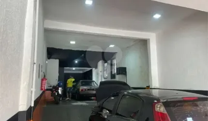 Terreno com 4 quartos à venda em Jaçanã - SP