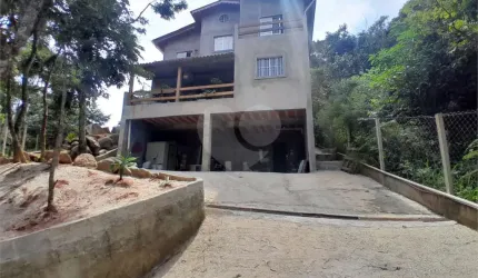Sobrado com 3 quartos à venda em Luiz Fagundes - SP