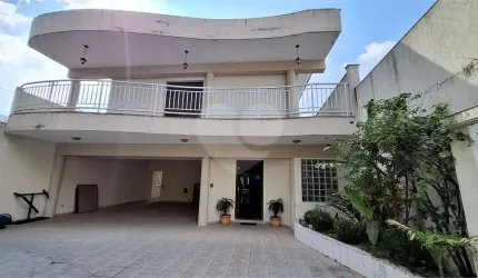 Prédio inteiro à venda ou para locação em Jardim São Bento - SP