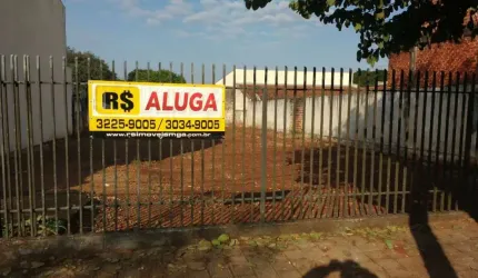Terreno comercial para alugar na Rua Cariovaldo Ferreira, 178, Zona 08, Maringá por R$ 1.500