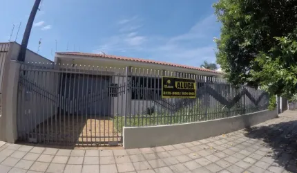 Ótima casa para locação no Parque Res. Quebec