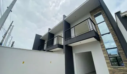 Sobrado Geminado na Enseada
