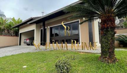 Belíssima Casa Averbada Floresta