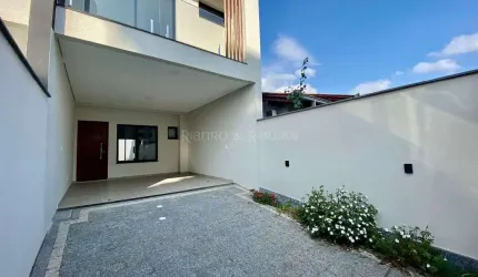 Sobrado Geminado no Saguaçu