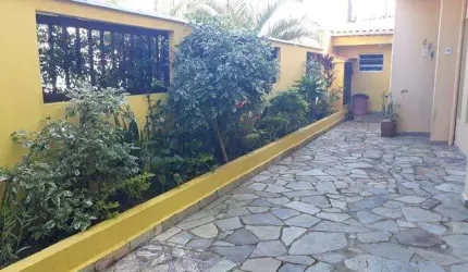 Sobrado em Condomínio- Frente para o mar