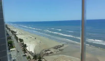 APTO COM 2 DORMITÓRIOS DE FRENTE PARA O MAR