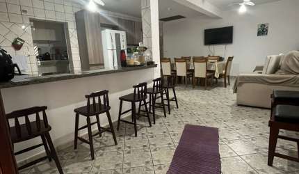 CASA 3 DORMITÓRIOS NA PRIMEIRA  QUADRA DA PRAIA