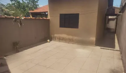 CASA 2 DORMITÓRIOS LADO PRAIA