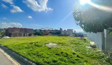 Terreno em condomínio a Venda no Santa Mônica no Bairro do Grama em Caçapava