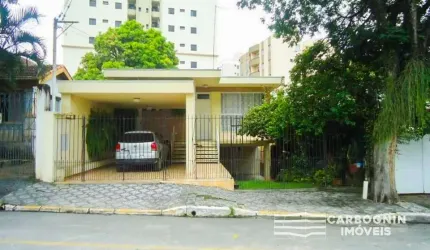 Casa a Venda no Centro em Caçapava