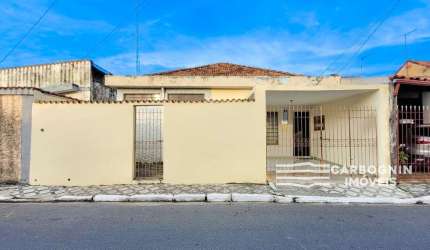 Casa a Venda e Locação no Centro em Caçapava