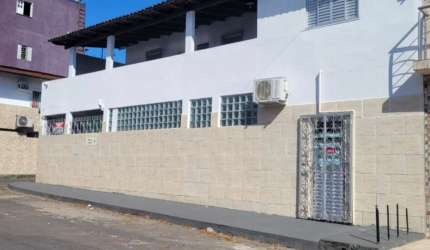 Vendo Casa rua publica no Flores