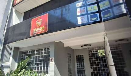 Vendo prédio Comercial na Av. Joaquim Nabuco com 3 andares, Centro