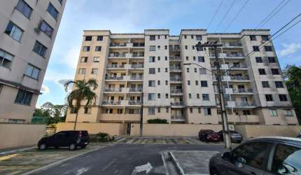 Alugo Apartamento no Bairro Flores com 3 quartos