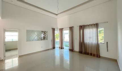 Casa térrea no Residencial Passaredo – climatizada, 3 suítes, sala ampla, churrasqueira...