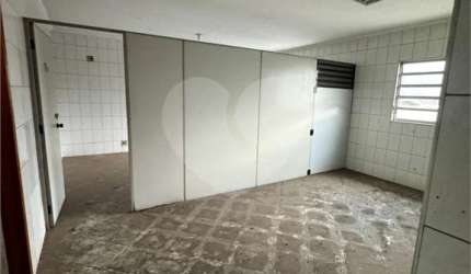 Prédio Comercial e 10 banheiros para Alugar, 1000 m² - Tatuapé, São Paulo - SP