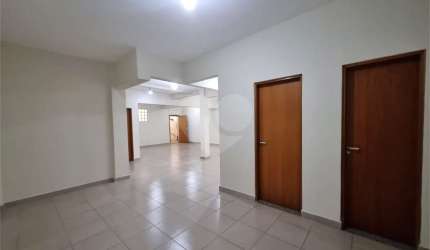 Sala Comercial para alugar com  80m² no Centro