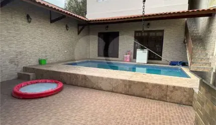 Casa para locação com 380m² -  Parque Peruche