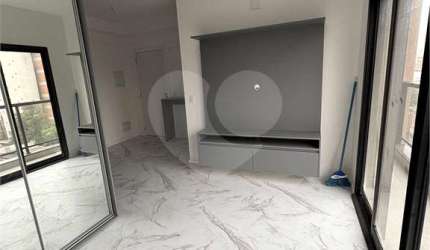 Studio para Locação na Mooca - 33m² com Vaga de Garagem