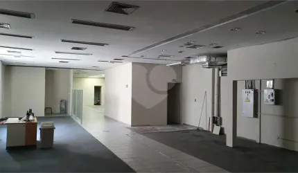 Prédio Comercial para locação com 810m² - São Miguel Paulista