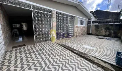 Casa em Jaguaribe, João Pessoa/PB de 5 Quartos