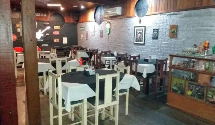 Loja para venda e aluguel em Parque Residencial Eloy Chaves de 200.00m² com 2 Garagens