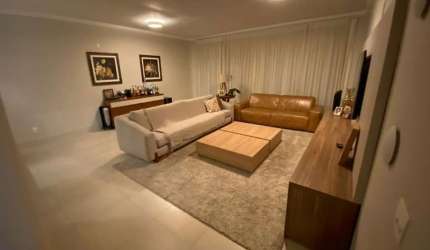 Apartamento para venda em Centro de 220.00m² com 4 Quartos, 3 Suites e 3 Garagens