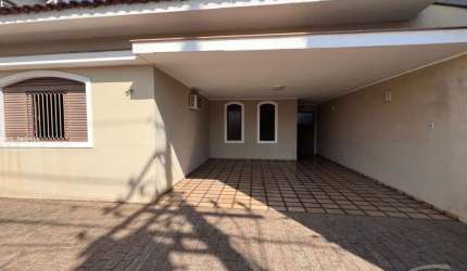 Casa para venda em Higienópolis de 349.00m² com 3 Quartos, 1 Suite e 2 Garagens